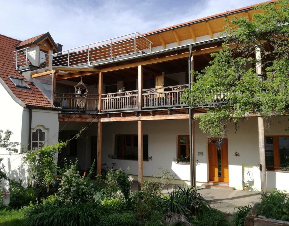Biohof - Familie Neuberger Villa Pottelsdorf Dış mekan fotoğraf