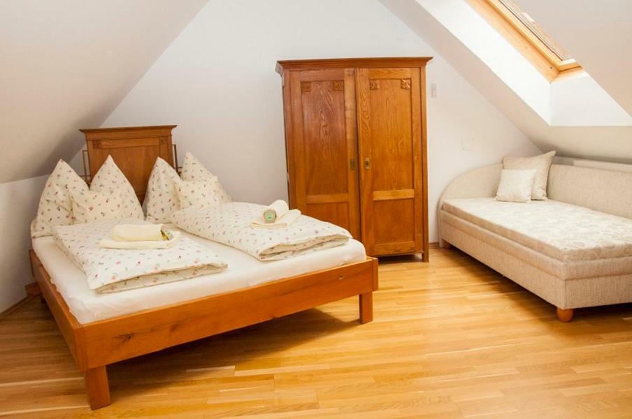 Biohof - Familie Neuberger Villa Pottelsdorf Dış mekan fotoğraf